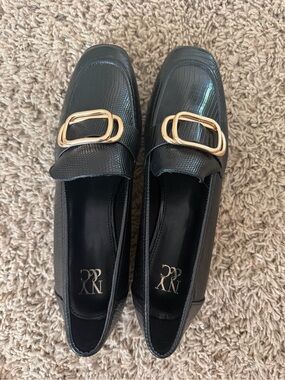 NYC Black Lizard-Texture Loafers with Gold Buckle Accent